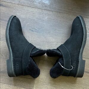 Ugg Pure Black Suede Ankle Boots with Fur Trim !! 7.5